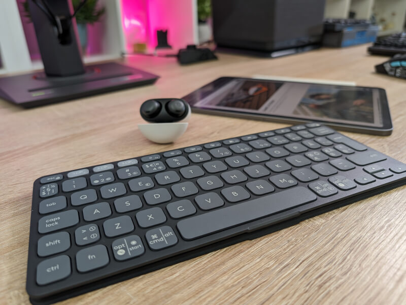 Logitech Keys-To-Go 2 with a low profile.jpg